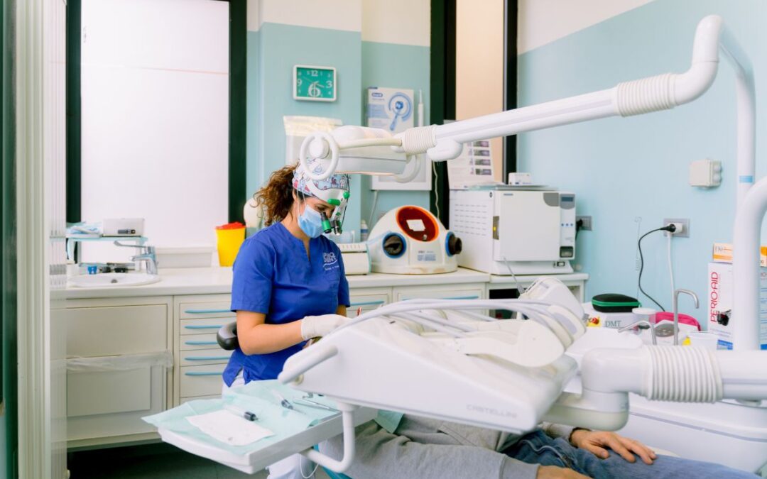 Implantologia avanzata: soluzioni moderne per la sostituzione dei denti